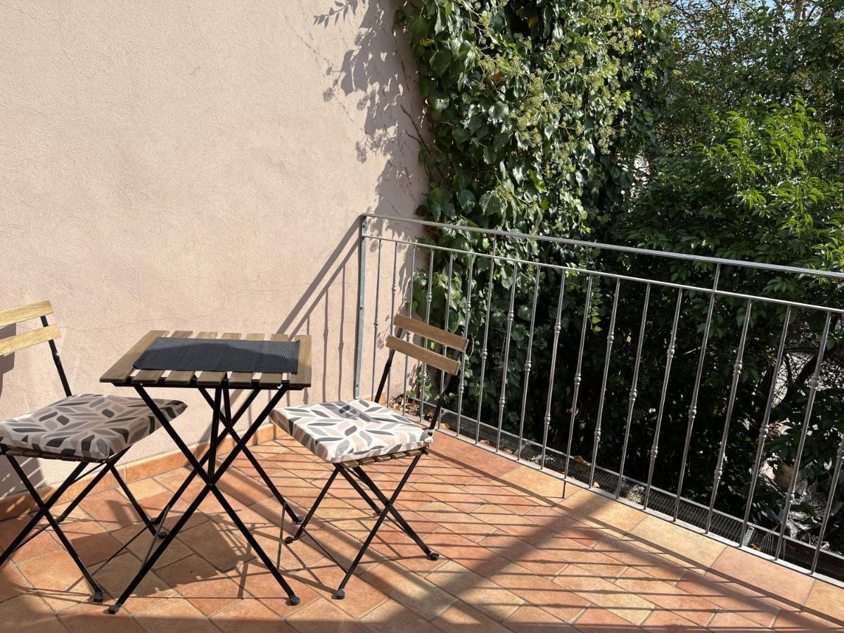 Appartements Dans Agreable Maison De Ville Centre Historique De Rimini Esterno foto